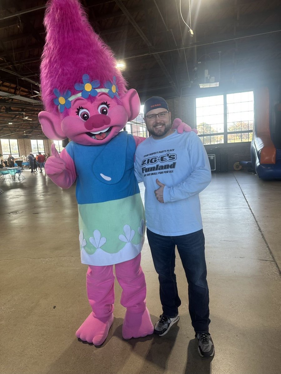 Zig-E’s Funland had an amazing time at the DSA Buddy Walk yesterday! We brought the fun with games, prizes, and lots of smiles! It was an unforgettable day supporting an incredible cause and celebrating inclusion!
#ZigesFUN #NWI #DSA