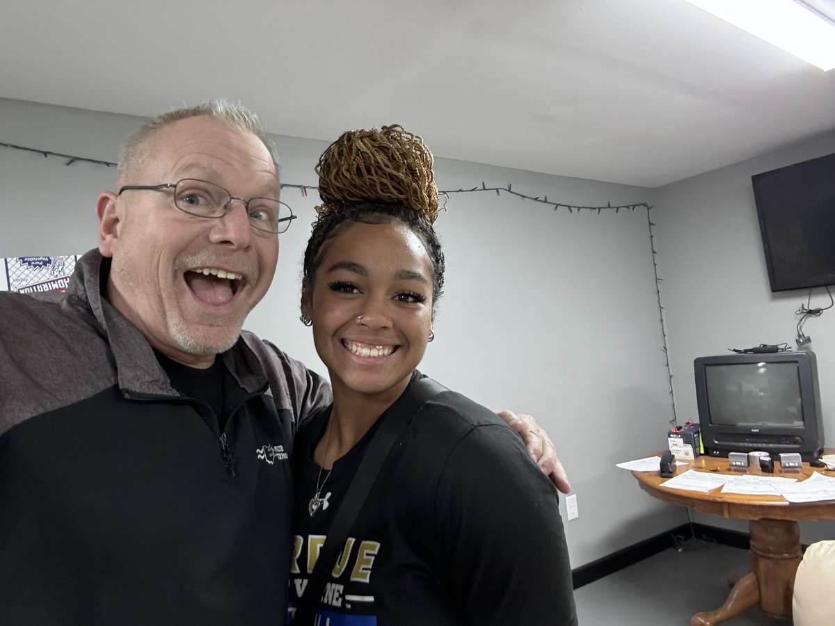Field of Dreams (@fieldofdreamsoh) on Twitter photo 1st time seeing <a href="/SSmith2024/">Skylar Smith</a> since she went off to college.
•3 years as her HS coach
•7 years as catching instructor
•Lifetime fan.
Thanks for stopping by Sky! 1st time seeing <a href="/SSmith2024/">Skylar Smith</a> since she went off to college.
•3 years as her HS coach
•7 years as catching instructor
•Lifetime fan.
Thanks for stopping by Sky!
