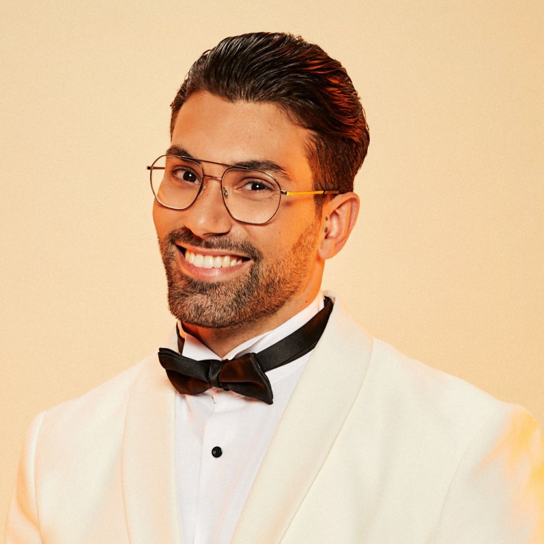 bavidmcjavid's tweet photo. Feel sorry for this poor bastard. Goes away for a saucy weekend with a bombshell, and ends up 3rd wheeling all weekend because Hannah thinks Amy is her agony aunt.

#mafs #mafsuk #MarriedAtFirstSight https://t.co/lsXsyoONiO