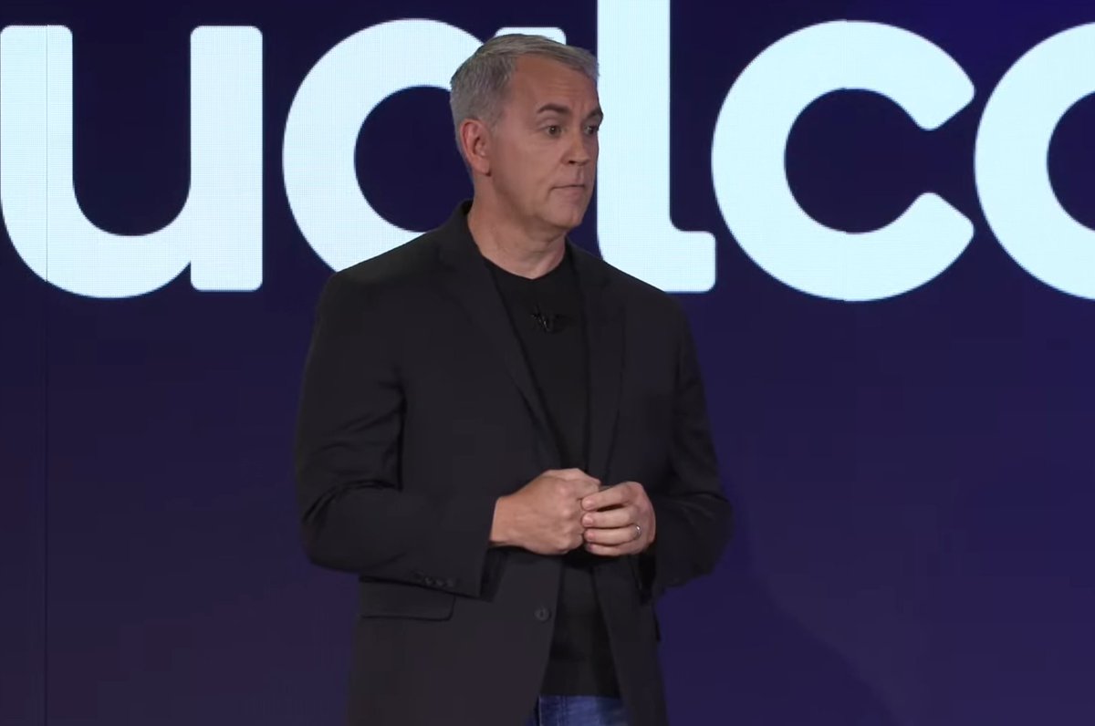 MyTechMusings's tweet photo. Finally, after 1 hour from the start of the keynote first announcement- 2nd Gen #Oryon #CPU for #smartphone formfactor
- Optimzing for #mobile
- power efficient
- area efficient
2 new products to be announced at #SnapdragonSummit @Qualcomm https://t.co/51URTgjNxC