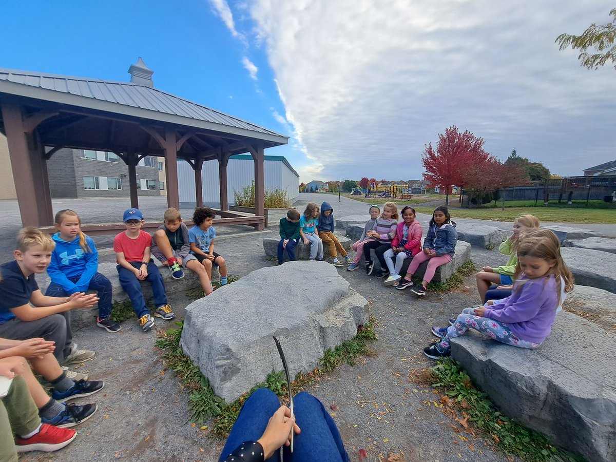 MmePilutti_LDSB's tweet photo. #TakeMeOutsideWeek we spent part of the morning outside for our sharing circle. We also did our morning DPA in the beautiful ☀️❤️ a student shared art he had been working on at home! https://t.co/og58g9eFSY