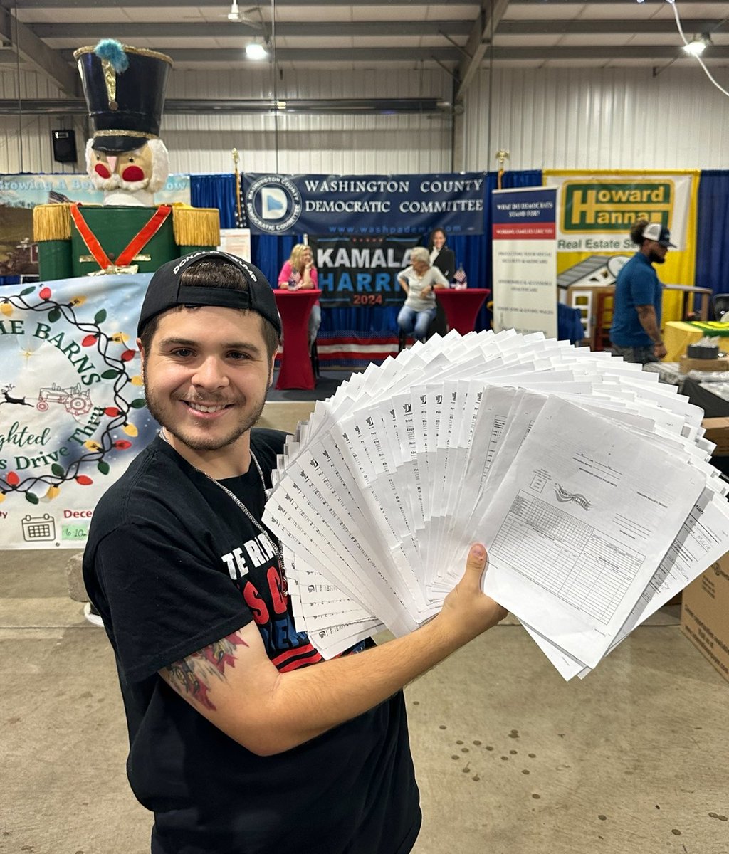 NFormicaGOP's tweet image. HUGE ACHIEVEMENT! ‼️
My name in Noah Formica. I am a GEN Z Republican from Pittsburgh, Pennsylvania.
I have officially registered 3️⃣0️⃣0️⃣0️⃣ VOTERS since the start of 2024! 🔴
My initial goal was to register 1️⃣0️⃣0️⃣0️⃣ voters, but I TRIPLED it!
@TPAction_ is working OVERTIME to…