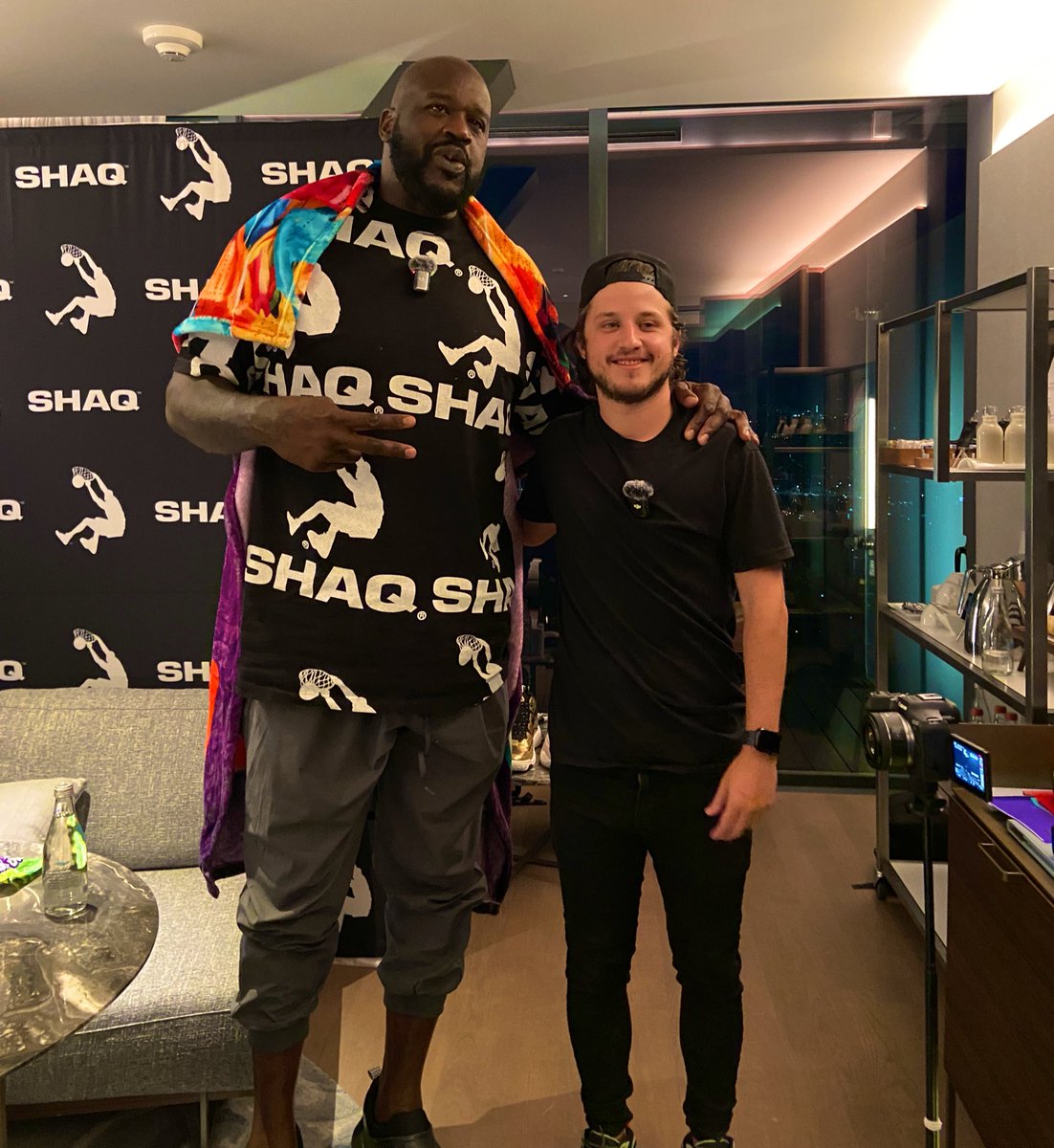 robertomtzTV's tweet photo. Nuevo episodio de CREATIVO con el GRAN @SHAQ 

CREATIVO #486 - SHAQUILLE O'NEAL https://t.co/yljZIbqgot