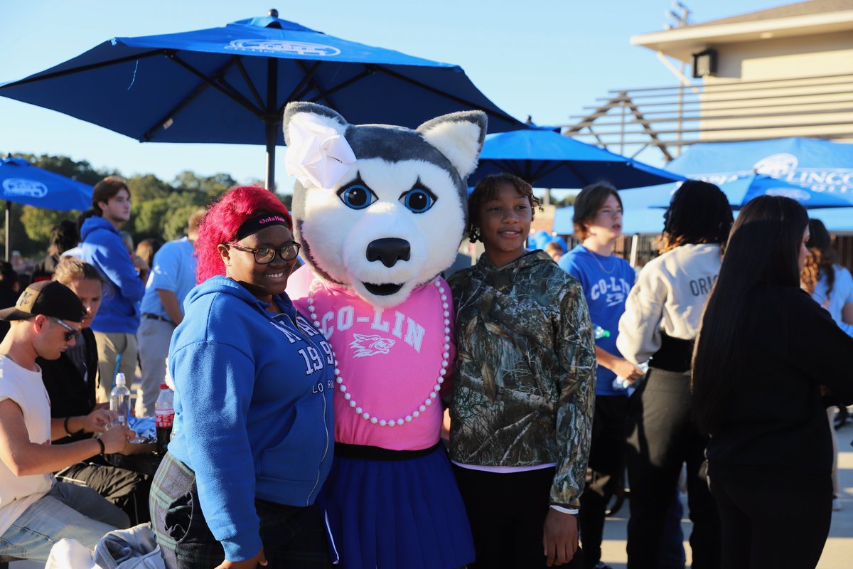 CopiahLincolnCC's tweet photo. Thank you to all high school seniors who attended our annual Senior Tailgate Party last week! #ChooseCoLin
Miss the tailgate party? Schedule your personal campus tour at https://t.co/cSOzQsm5lL https://t.co/mnSLg3RrlI