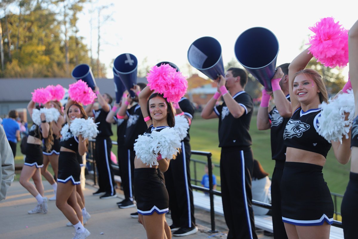 CopiahLincolnCC's tweet photo. Thank you to all high school seniors who attended our annual Senior Tailgate Party last week! #ChooseCoLin
Miss the tailgate party? Schedule your personal campus tour at https://t.co/cSOzQsm5lL https://t.co/mnSLg3RrlI