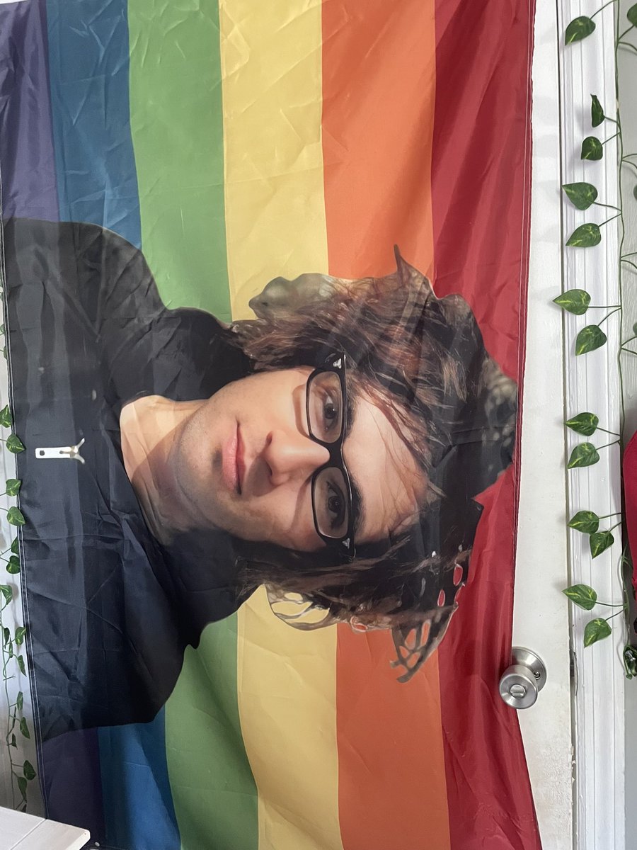 tylerblews's tweet photo. my flag 🩶 https://t.co/J7u3vpu1MY