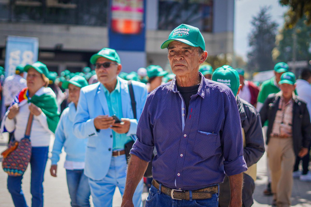 CundiAgro's tweet photo. "#Cundinamarca es la cuna de la #AcciónComunal en Colombia, los cundinamarqueses han sido pioneros en la organización social para buscar soluciones rápidas a sus problemáticas puntuales, transformando el territorio": @jorgereycundinamarca #OrgulloComunal https://t.co/7qLOd2T5GR