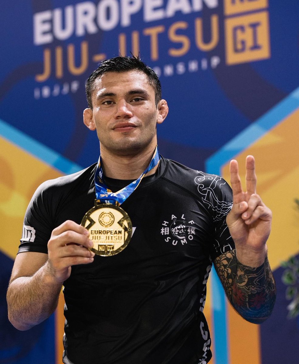 ÚLTIMA HORA: el atleta costarricense de jiu-jitsu, Sebastián Rodríguez, se proclama CAMPEÓN CONTINENTAL sin kimono de Europa. 🚨🏆🌍

El cinta negra tico de 29 años se adjudicó la MEDALLA DE ORO en la división de -88.3 kilogramos. 🥋

¡Costa Rica se hizo sentir en Italia! 🇨🇷