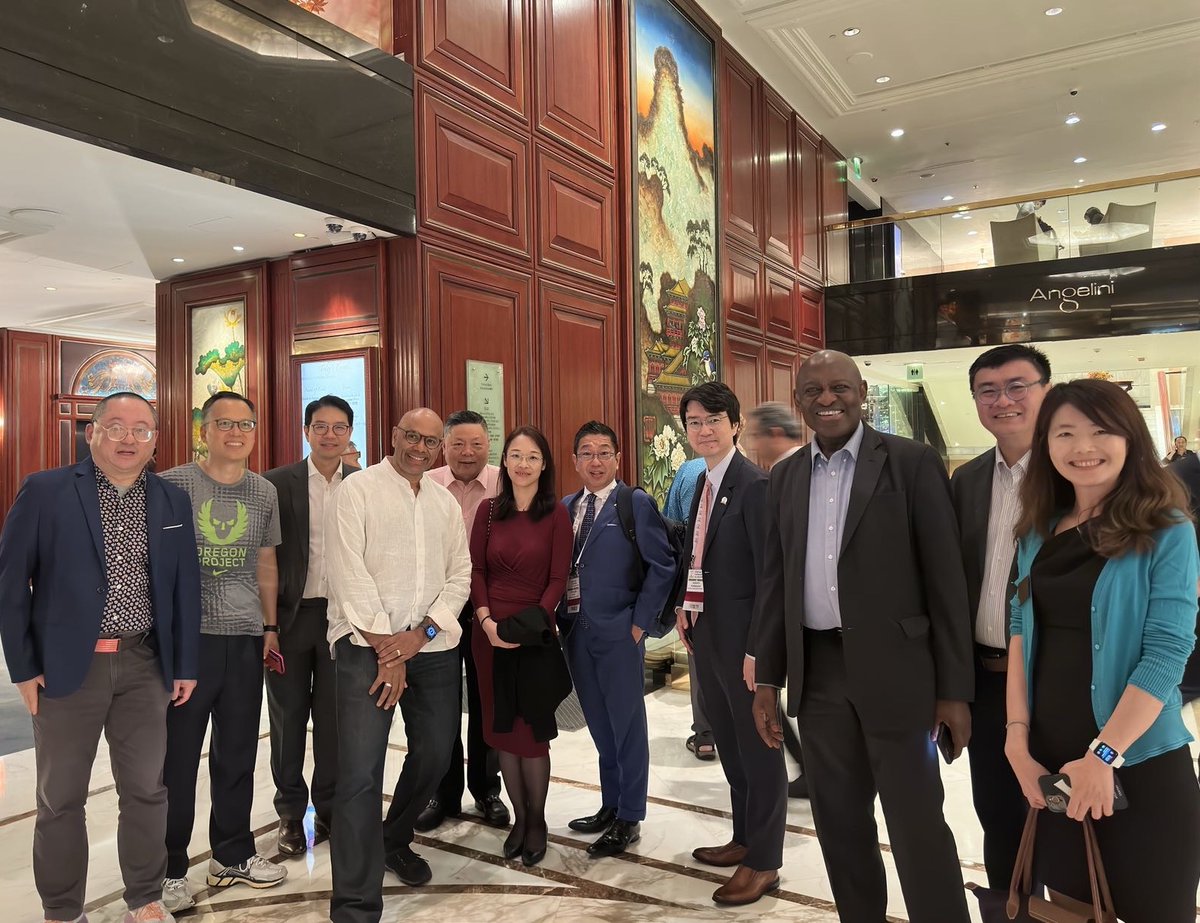 oncodaily's tweet photo. Great to see many APAC and global thoracic leaders at ACLC24 - @LeXiuning
@IASLC
https://t.co/7Jz74yGYZT
#ACLC24 #Cancer #MedEd #MedNews #Health #Medicine #MedTwitter #OncoDaily #Oncology https://t.co/KYqousbObP