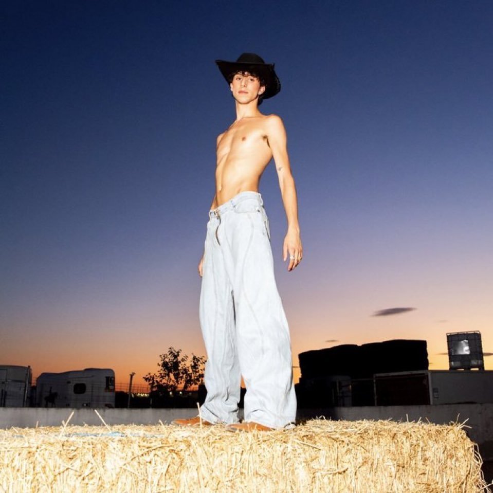 mayoinfo_'s tweet image. 📻|| VOTOS A CANAL FIESTA

• Da RT y responde al hilo.
• Sigue a la radio para no perderte nada.

“Mi #N1CanalFiesta42 de  @canalfiesta es #NoSientoNada de MAYO.”

🎖️: 150 respuestas.

Es importante que votéis porque ¡ya es candidata!❤️