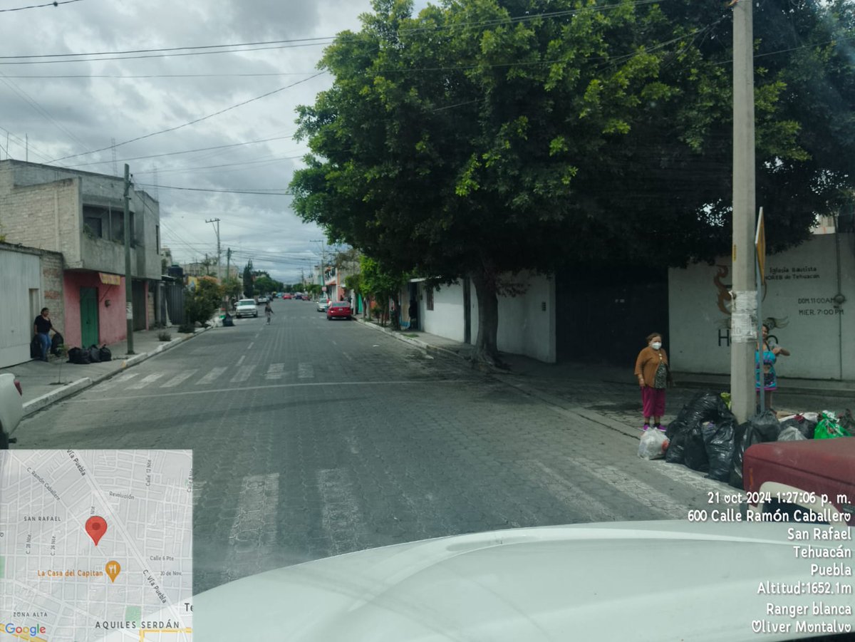 OOSELITE_TEH's tweet photo. Hacemos un atento llamado a la ciudadanía para que por favor no sigan arrojando basura en las calles; de igual manera les pedimos que no saquen las bolsas a modo de bloqueo, Ooselite está trabajando a marchas forzadas para limpiar nuestro querido Tehuacán.

#SanandoTehuacán https://t.co/ddSJ9wty43