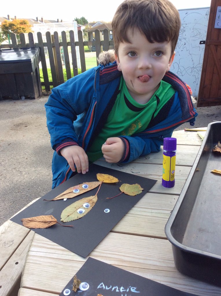 Getting creative outdoors! 🍂 <a href="/LuntsHeathSch/">Lunt'sHeathSch</a>