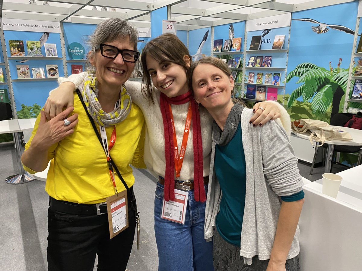 Publishers Association NZ Te Rau o Tākupu (@publishers_nz) on Twitter photo 🥰A huge thank you to our German friends and helpers, Christiane, her daughter Ann-Sophie and Joy for their amazing work this week. These wonderful women have volunteered at our Frankfurt stand for many years because they love New Zealand and they love books! #fbm24 <a href="/Book_Fair/">FrankfurterBuchmesse</a> 🥰A huge thank you to our German friends and helpers, Christiane, her daughter Ann-Sophie and Joy for their amazing work this week. These wonderful women have volunteered at our Frankfurt stand for many years because they love New Zealand and they love books! #fbm24 <a href="/Book_Fair/">FrankfurterBuchmesse</a>