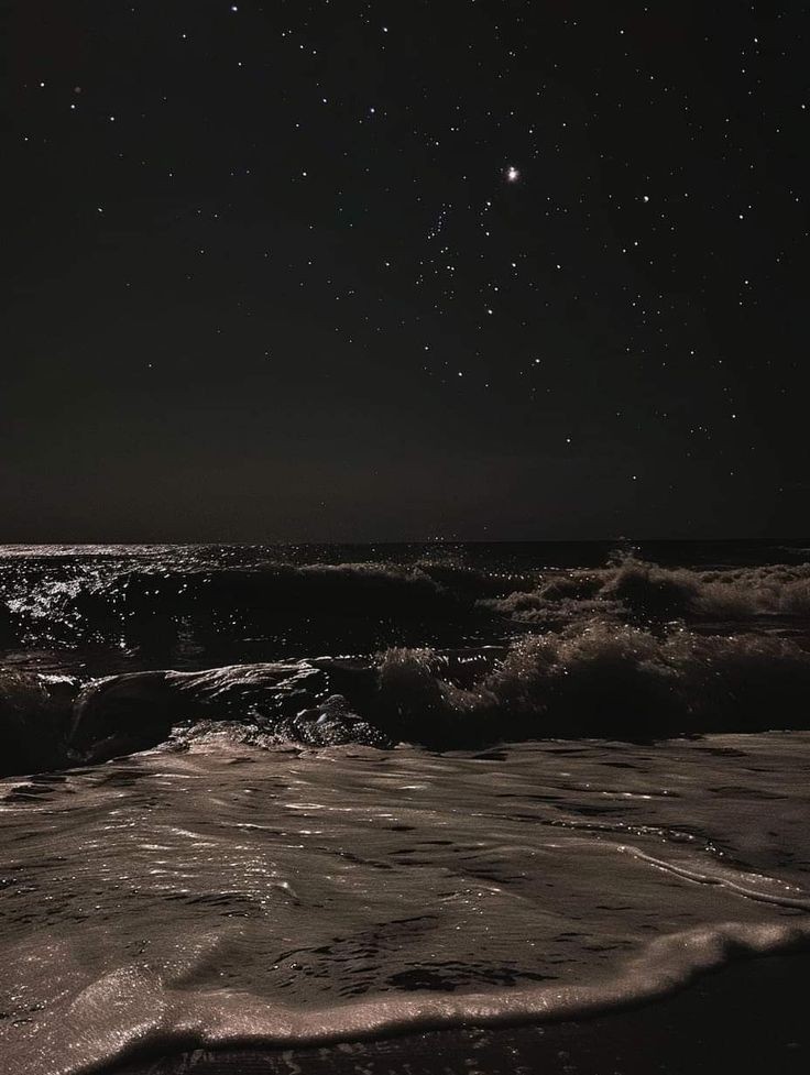 elemmiressoul's tweet image. beach night.