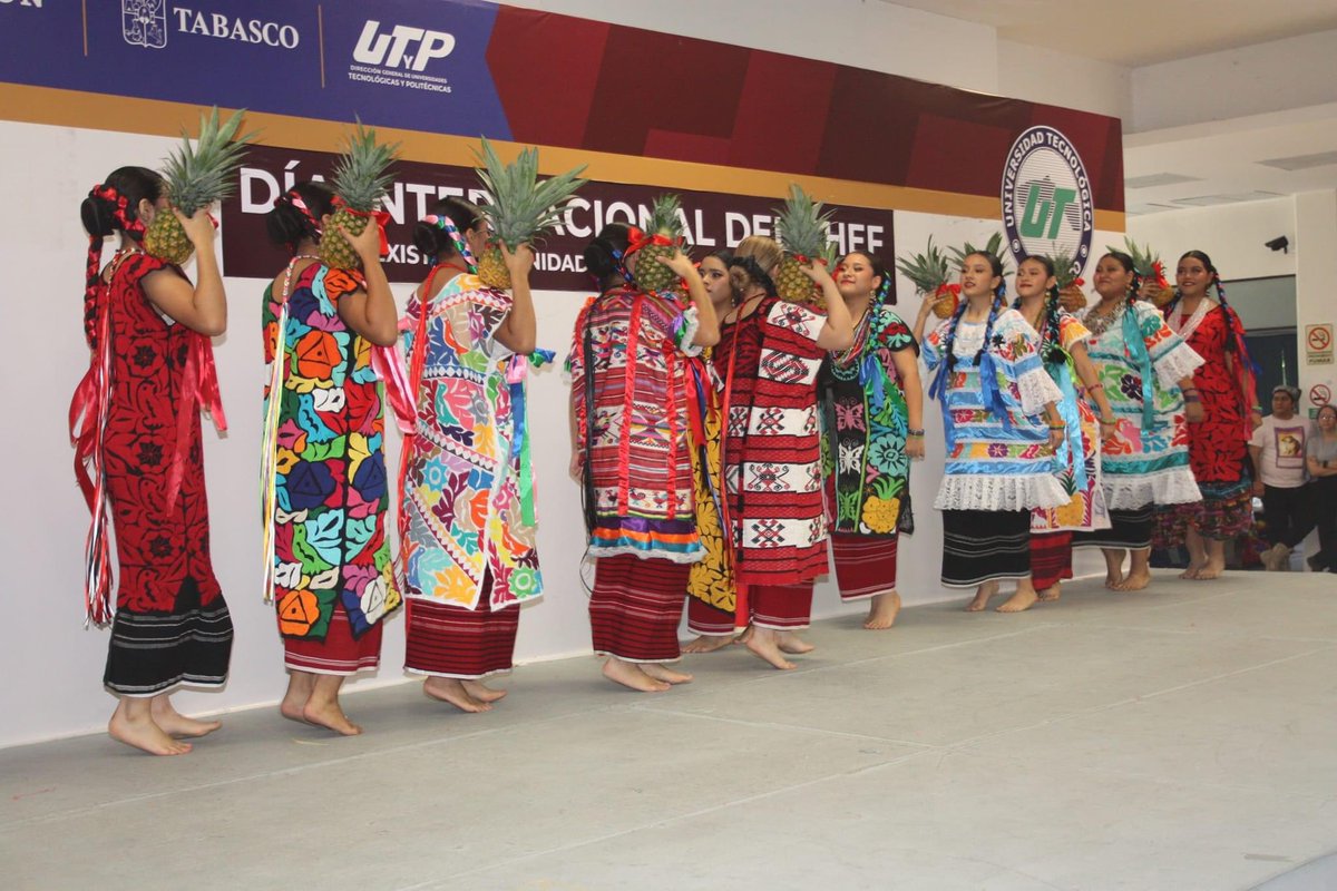CobatabJoven's tweet photo. En el marco del #DíaInternacionalDelChef, la Compañía de Danza y de Música del #COBATAB, se presentó en la @UTTAB .

📰👇🏻 Nota completa:

https://t.co/nx6edQPXGJ https://t.co/AJOy4w2AzI