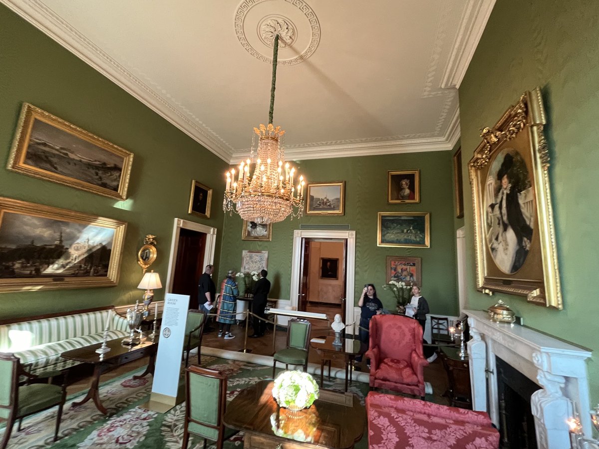 Mr. Schugg tweet media