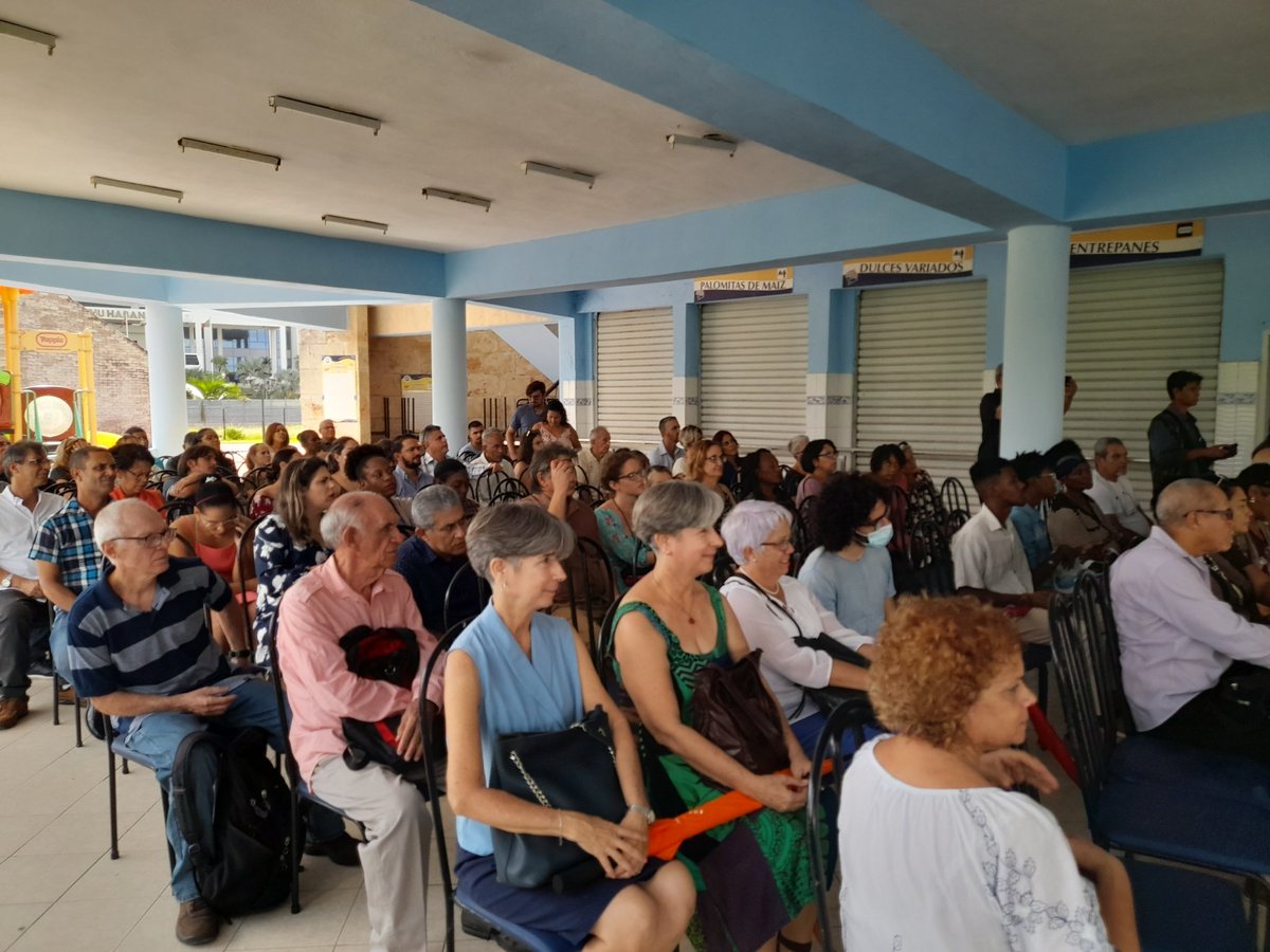 La Dr.C. Maritza García García, Presidenta de <a href="/AMA_CUBA/">AMACuba</a>, pronuncia las palabras de bienvenida de la VI Convención Trópico 2024