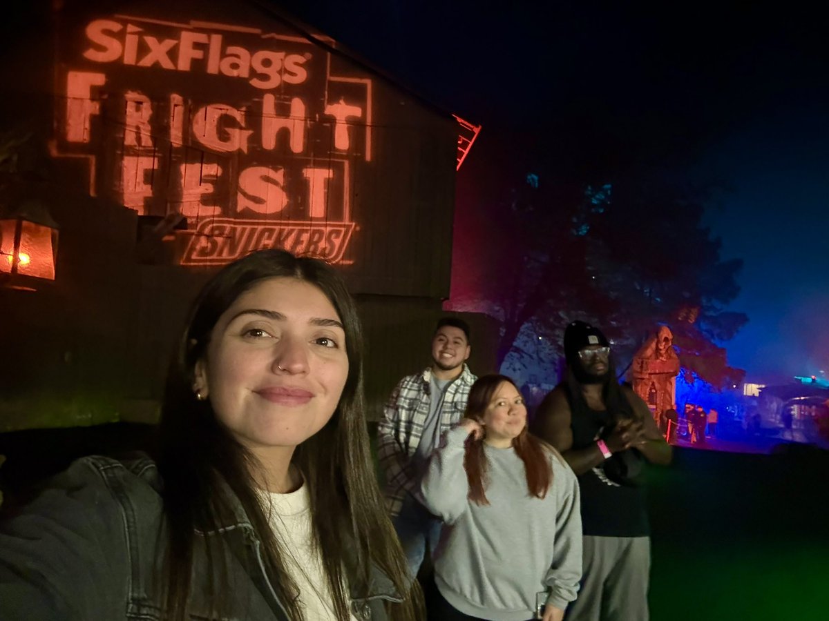 KattiaS_Ramirez's tweet photo. Thank you to our awesome KAMO leader supporting our AHA campaign this year! Fright Fest with them was a total blast!! 🤩🤩🤩 https://t.co/YHb95WQ90G