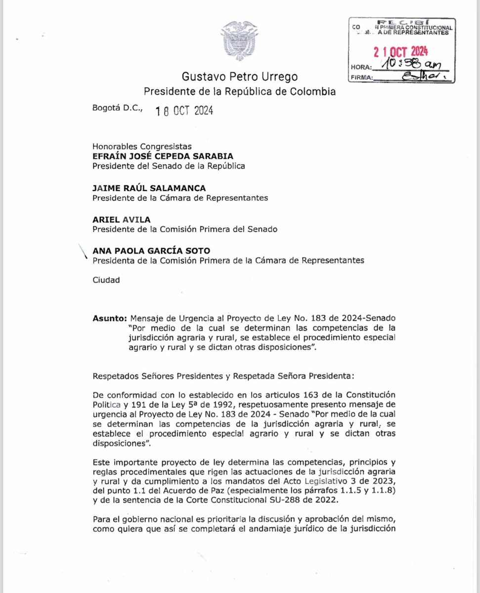 KatheMirandaP's tweet photo. 🚨Mensaje de urgencia para el PL de expropiación express. 🚨 

1. Elimina el debido proceso
2. Expropiación total
3. Legaliza las invasiones

Quieren en menos de un mes aprobar el proyecto de ley que acabaría la propiedad privada en Colombia. https://t.co/KWvKMsPve7