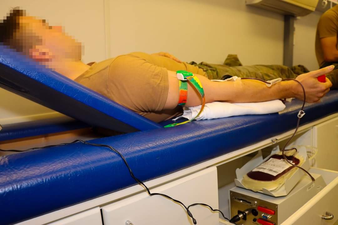 FUTER_ET's tweet image. El #REW31 del #MATRANS demuestra su compromiso con la comunidad al participar en una exitosa campaña de donación de sangre, fortaleciendo la solidaridad y el espíritu de servicio.
#DonaciónDeSangre
#Solidaridad
#SomosTuEjército