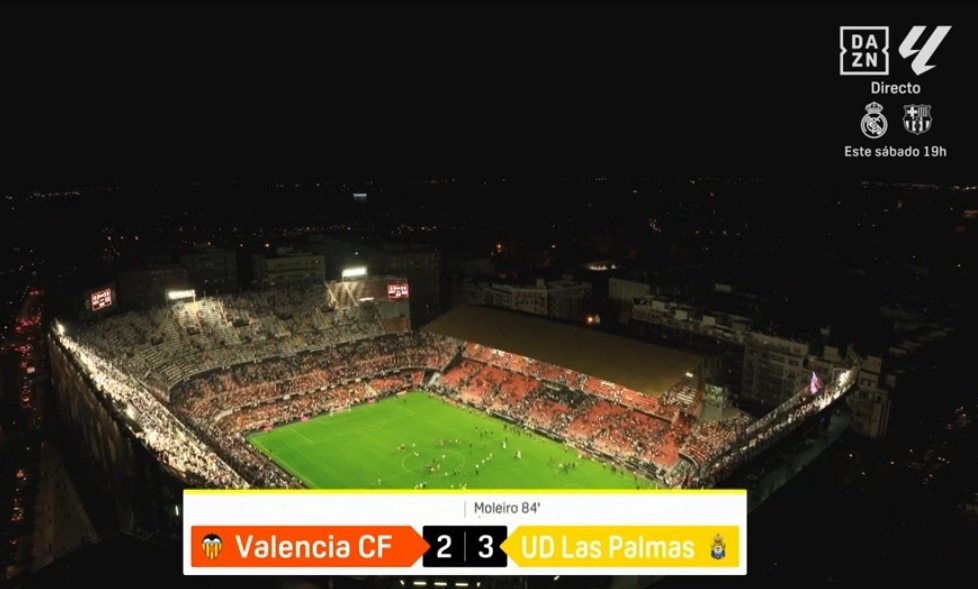 srincierto's tweet photo. Consultorio:
Final del partido de @LaLiga J10
@valenciacf 2
@UDLP_Oficial 3
Hoy más que nunca #LimGoHome
#MonchitosGoHome
Esto es una debacle, somos colistas y no ganamos ni en Mestalla al equipo que no ganaba en Liga desee Febrero.
Triste realidad, somos Carne de @LaLiga2 https://t.co/LK7uV54G5f