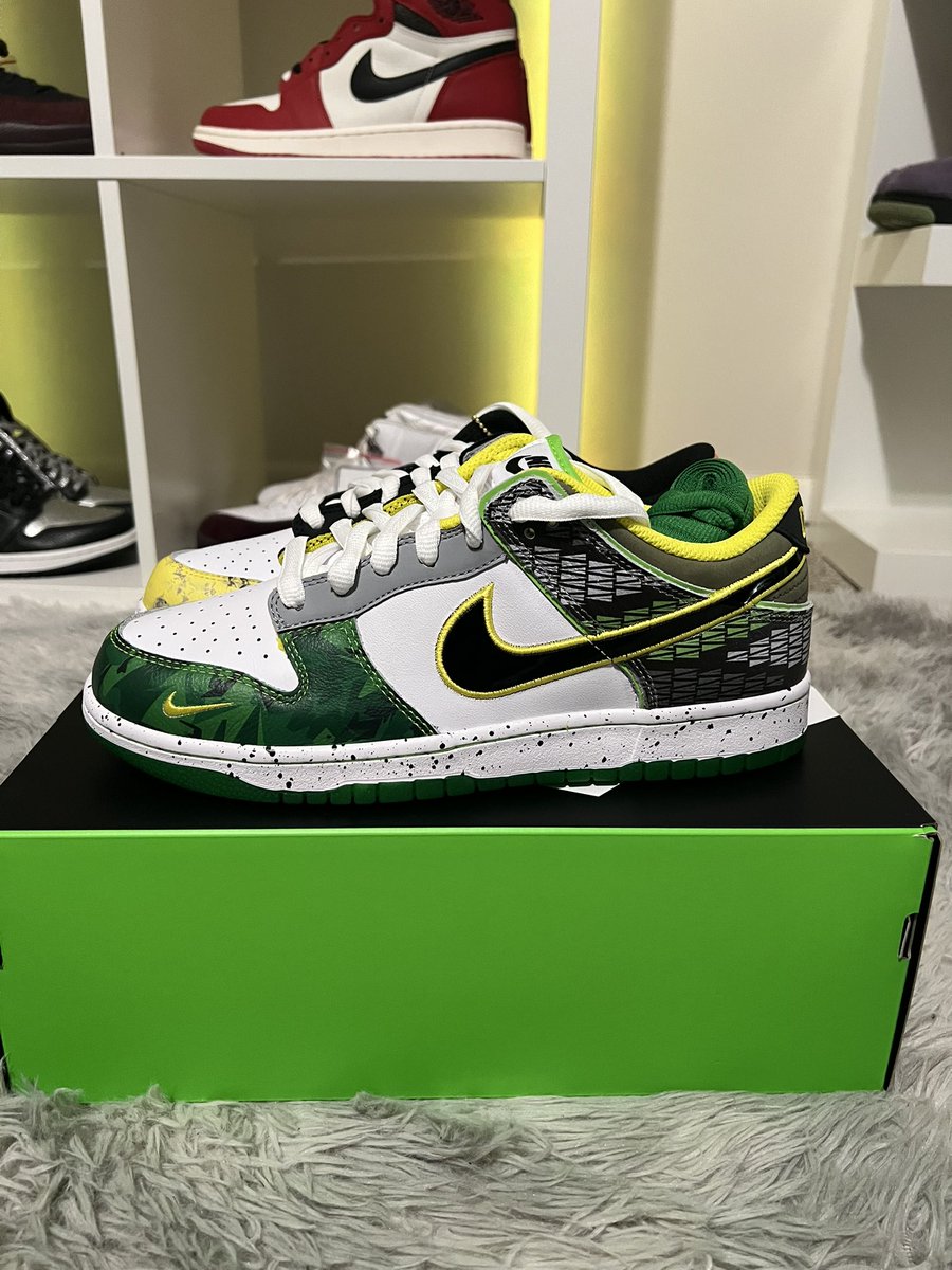 JsAllday31's tweet image. #mailcall These are exceptional 🔥.. Nike was in their bag for these.. It’s like an SB with the padding and semi-fat tongue.. @snkr_twitr  Thank you for reminding me to enter on GOAT!!!