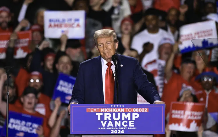 OddsTrader_'s tweet photo. ๐บ๐ธ 2024 Election Bets ๐บ๐ธ
What You Need to Know About Donald Trump. Trump running in his third straight election at 78, seeks a second term. With Election Day nearing, here's an quick recap:
https://t.co/WkjdStTDTm
#ElectionBets #2024Election https://t.co/0Cm4uu6O9b