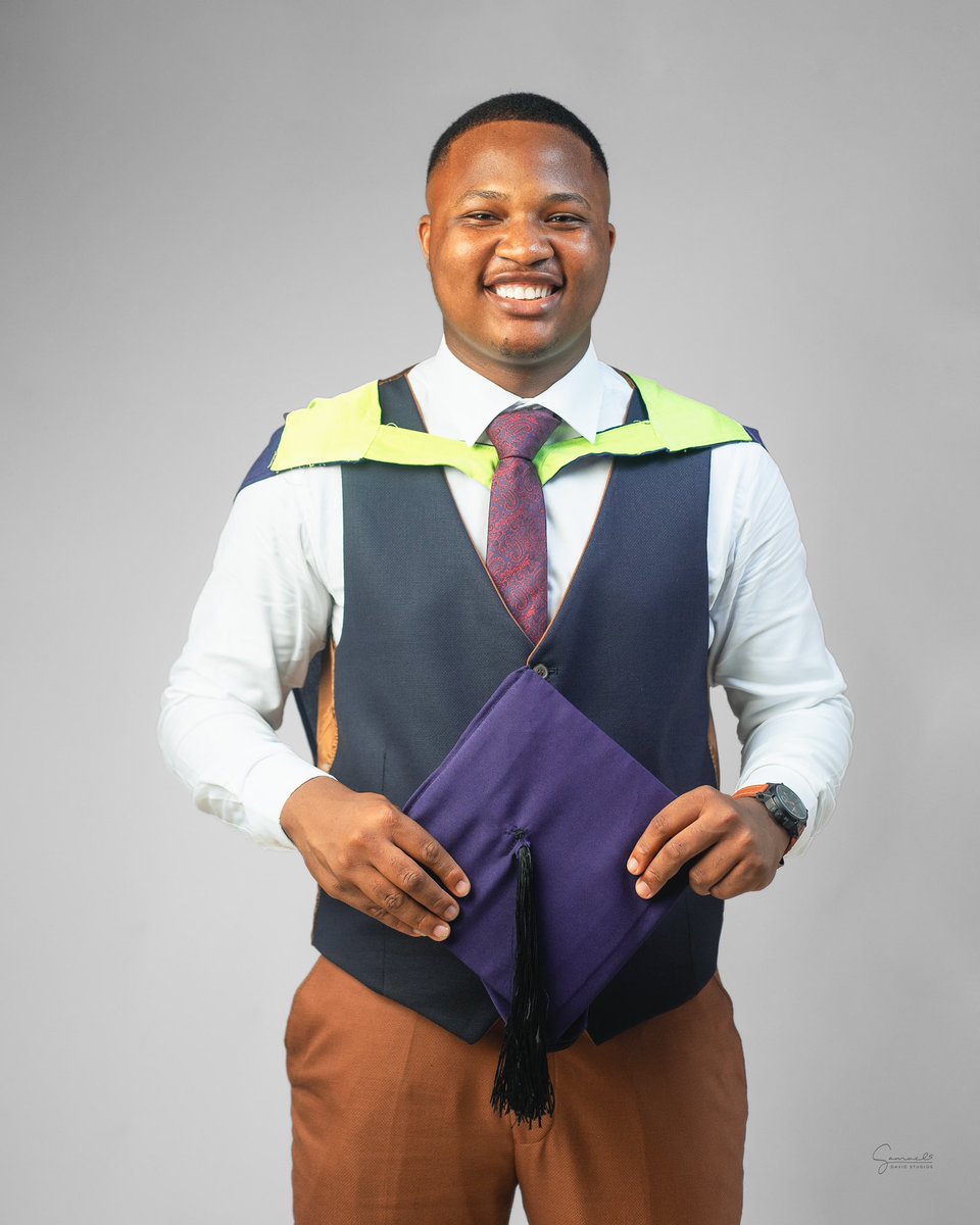 OlamijiOnanuga's tweet photo. Didn’t start the way I wished but ended they way I prayed for, thank God for everything 🙏
https://t.co/KNXqShn8RG Mathematics 🎓
First class Honours
#Grace
#UNILORIN39thConvocation https://t.co/aZ3OqzHfVL