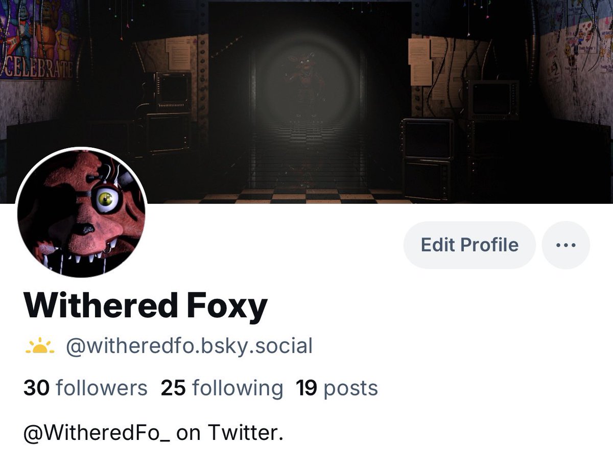Withered Foxy tweet media