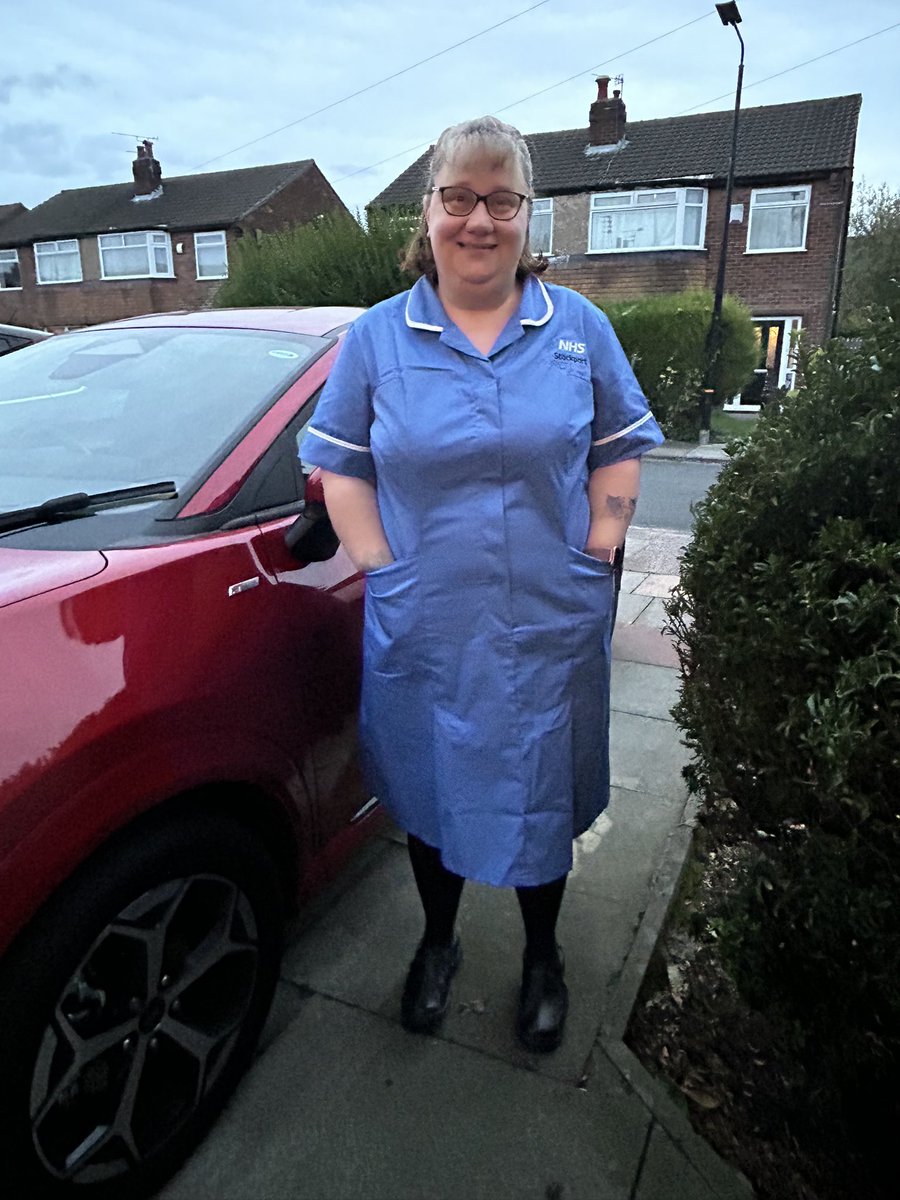 First day of being a community RN done with #Teamstockport <a href="/StockportNurses/">#TEAMSTOCKPORT</a>