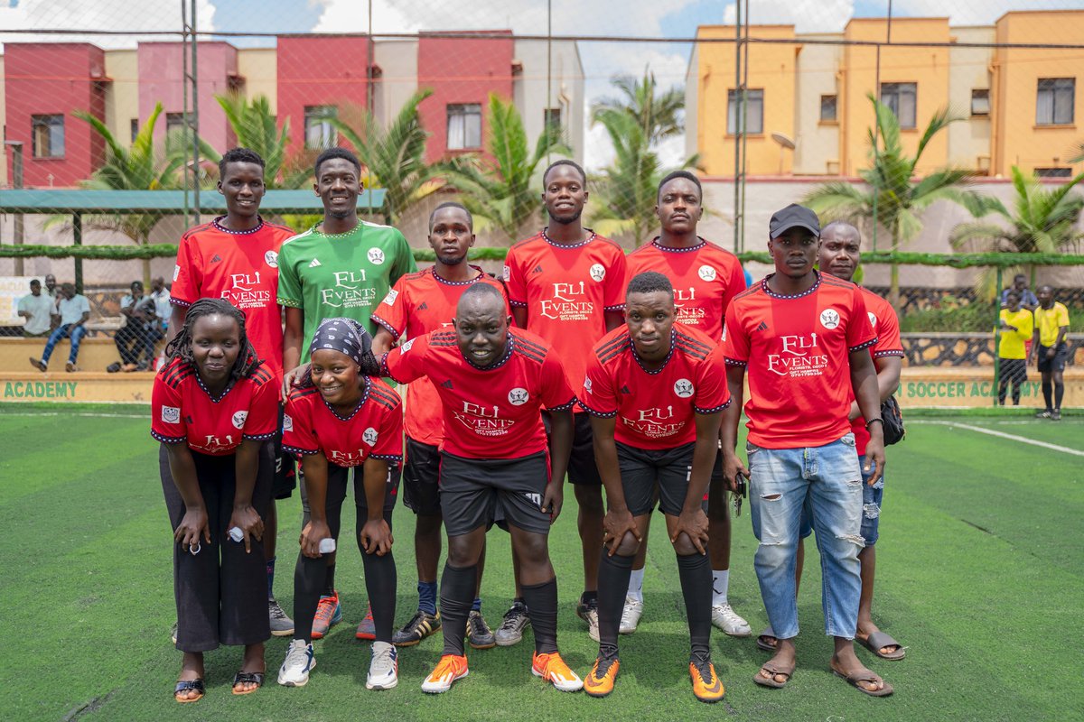 Kavuma25edward's tweet photo. #Bussal league
@CopaChamps18 family π₯°π€ https://t.co/xym19bYpR9