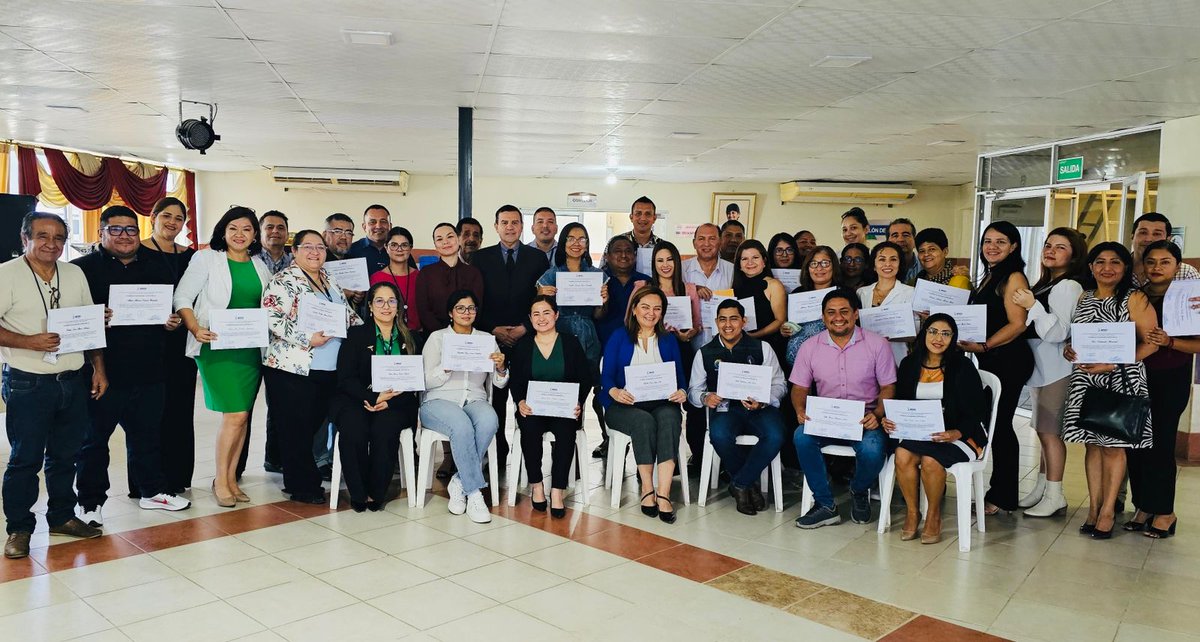 IESS_Manabi's tweet photo. #IESSteInforma | Los servidores del @IESS_Manabi reciben una capacitación sobre:

🙌🏻Prevención del suicidio
🧠Gimnasia cerebral
🧑‍🚒Formación de brigadas de emergencia

Además, se entregaron certificados de la capacitación de vigilancia epidemiológica, riesgo postural, entre otros. https://t.co/nCi4U8Ixkk