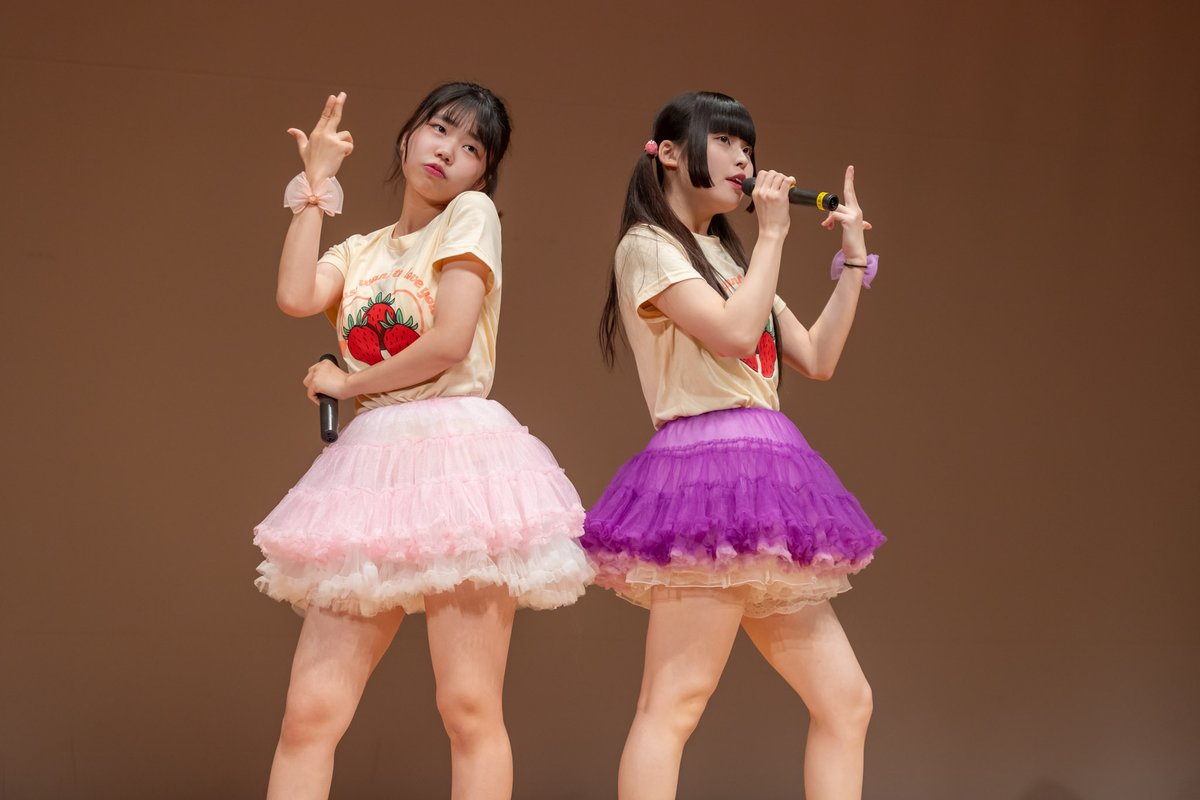 おはようございます☆
 #きたじまフェスタ での #アクターズスタジオ徳島  
苺物語です♪ 
くぅくぅのカメラ目線率高いですが、ゆいゆいのカメラ目線GETは久しぶり♬
「LOVEイヤイヤ期 / 超ときめき宣伝部」
 youtu.be/zGmzBIIBA0E
#フォローしてくれた人フォロバする