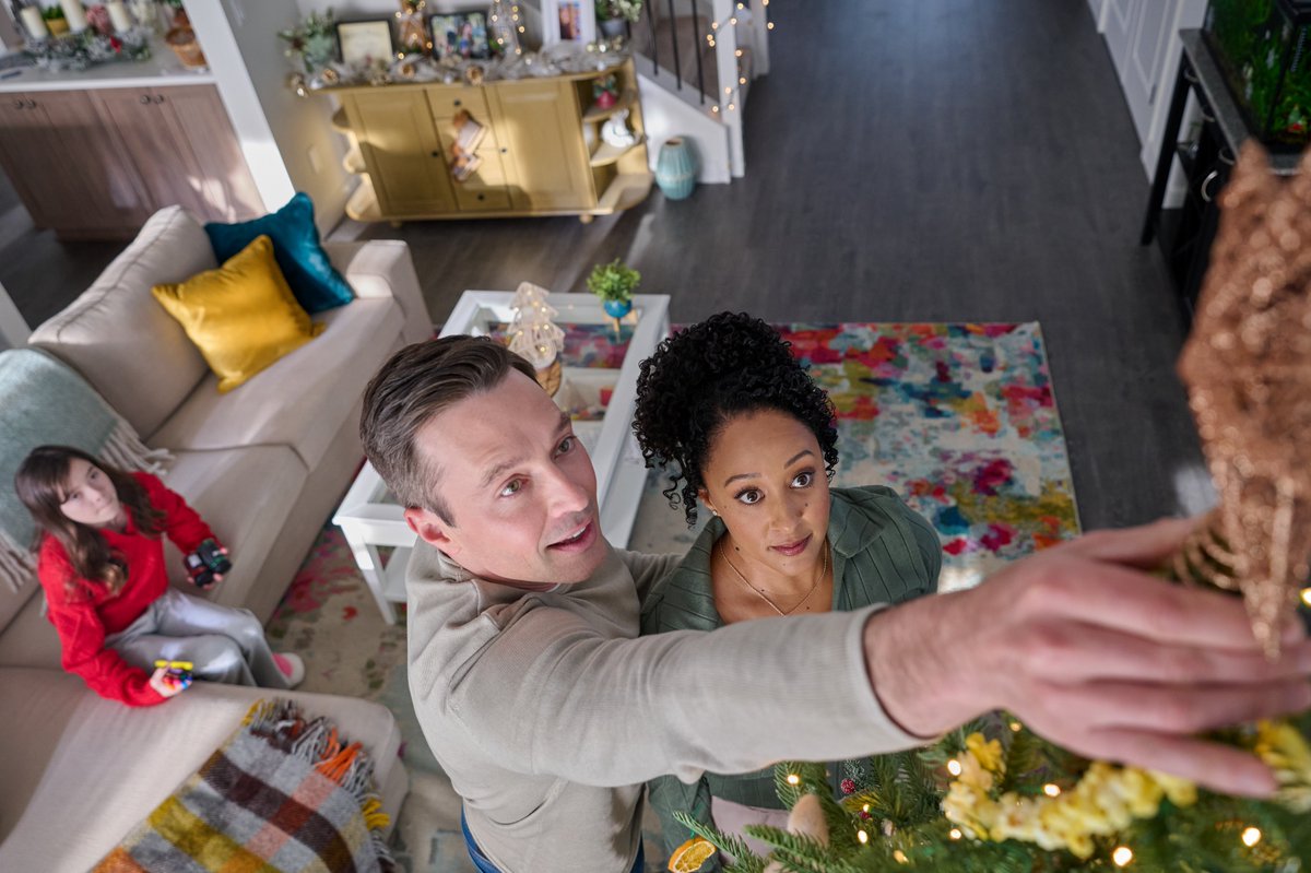 Nerds That Geek (@nerdsthatgeek) on Twitter photo #ScoutingForChristmas debuted on the <a href="/hallmarkchannel/">Hallmark Channel</a> last night to kick off the network's #CountdownToChristmas event, and we are here to share our review of this refreshing holiday feature! #HallmarkChannel nerdsthatgeek.com/film/nerds-tha… #ScoutingForChristmas debuted on the <a href="/hallmarkchannel/">Hallmark Channel</a> last night to kick off the network's #CountdownToChristmas event, and we are here to share our review of this refreshing holiday feature! #HallmarkChannel nerdsthatgeek.com/film/nerds-tha…