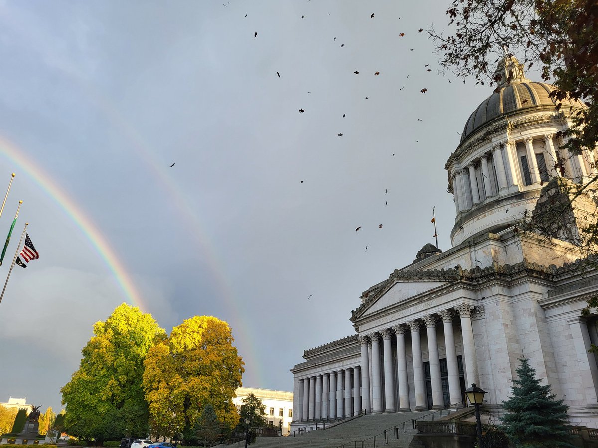 A snapshot of an October day: