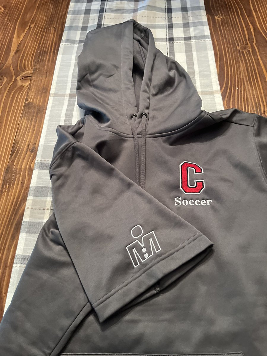 As the boys prep for this first round playoff match, we’d like to give a HUGE thank you to <a href="/modelcleaners/">Model Cleaners</a> for donating our warm up hoodies. We appreciate your continued support. 🖤❤️