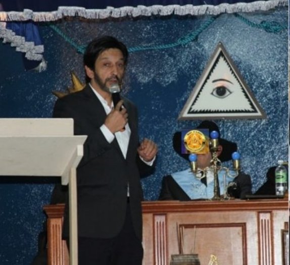 URGENTE: acabei de ter acesso a esta foto provando que o Ricardo Nunes PARTICIPA DE RITUAIS MAÇÔNICOS. Cada um com as suas escolhas, mas o Silas Malafaia e outros pastores estão dizendo que o Nunes é o candidato dos evangélicos. Desde quando evangélicos podem apoiar a maçonaria?
