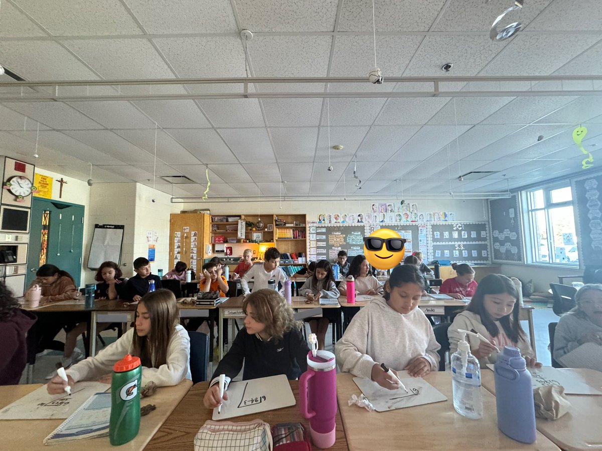 machado_ms's tweet image. Reviewing our multiplication and division strategies. Ask us about the Box method and the Big 7!