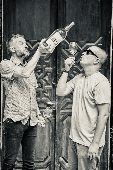 Una revista hecha 100% con deficiencia natural. 
¿ IA ?