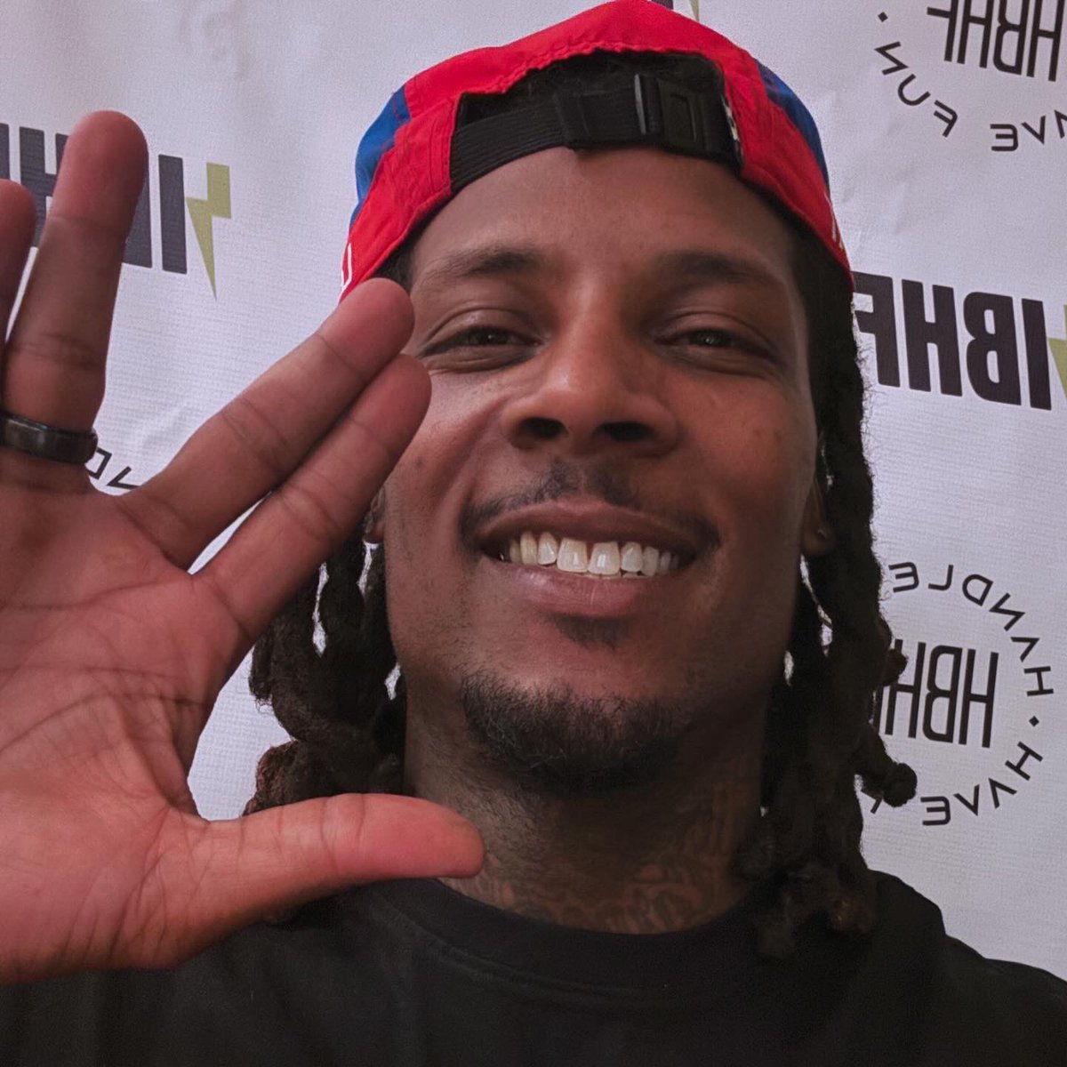 StevieJohnson13's tweet image. 🖖🏾👽⚡️#HandleBizHaveFunRepeat