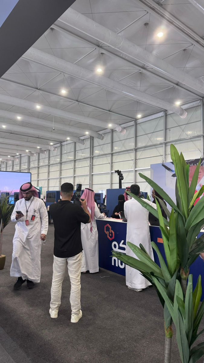 ia11p's tweet photo. سعدت اليوم بزيارة #ملتقى_الصحة_العالمي 
والتعرف على أحدث الابتكارات والحلول الصحية التي تسهم في تطوير القطاع الصحي ، الشكر لكل القائمين والمشاركين في هذا الحدث المميز الذي يعكس اهتمام المملكة بالرعاية الصحية والابتكار . https://t.co/QbBAvuJcsF
