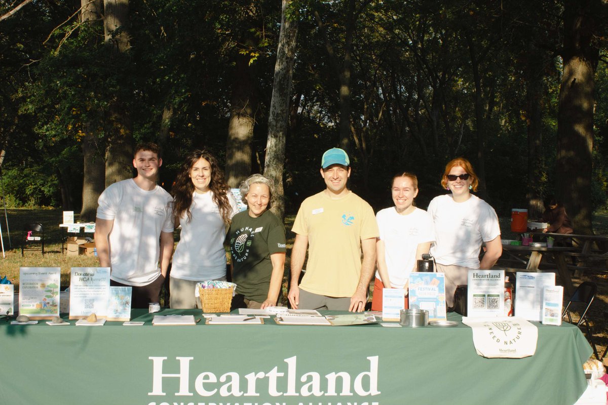HCA_KC's tweet photo. A huge thank you to all of the community members who joined us for the Blue River Discovery Days festival! We had an incredible day filled with fun nature activities, crafts, and great company. Your support for the Blue River is awesome! 💙 #BlueRiverDiscoveryDays #RenewTheBlue https://t.co/tC2Hvsqep9