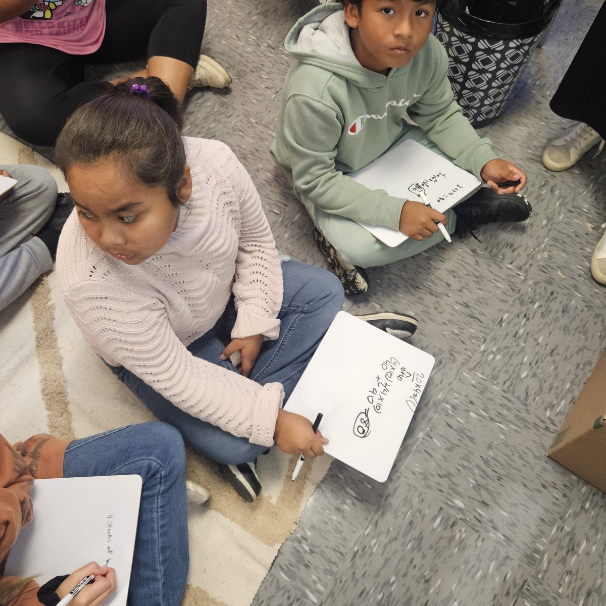 WeedenElem's tweet photo. Beginning multi-digit multiplication doesn't have to be scary! These students are building on their prior knowledge and making great connections! #weareachievers @FlorenceK12 https://t.co/bZJPyPxX4y