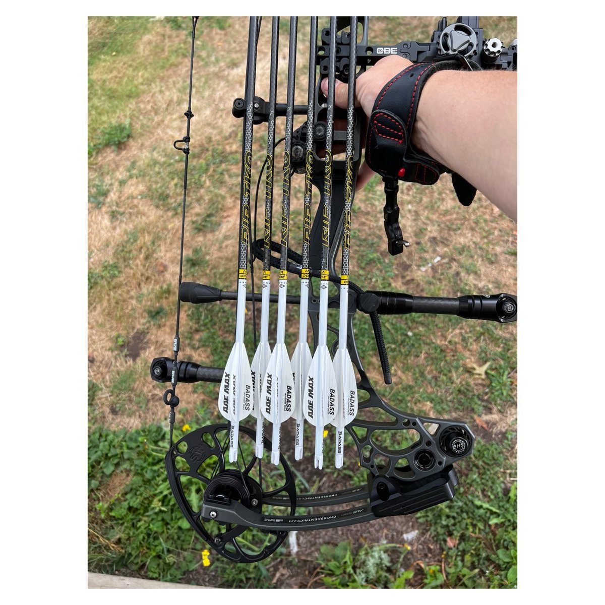 BadAssOutdoor's tweet photo. @owen_3033 dropping a stud bull with help from badass outdoor gear’s custom arrows!! Share your success with us to be featured.
-
-
-
#badassoutdoorgear #hunting #archeryseason #badasscustomarrows #bowseason #bullelk https://t.co/AzGLlb6SaW