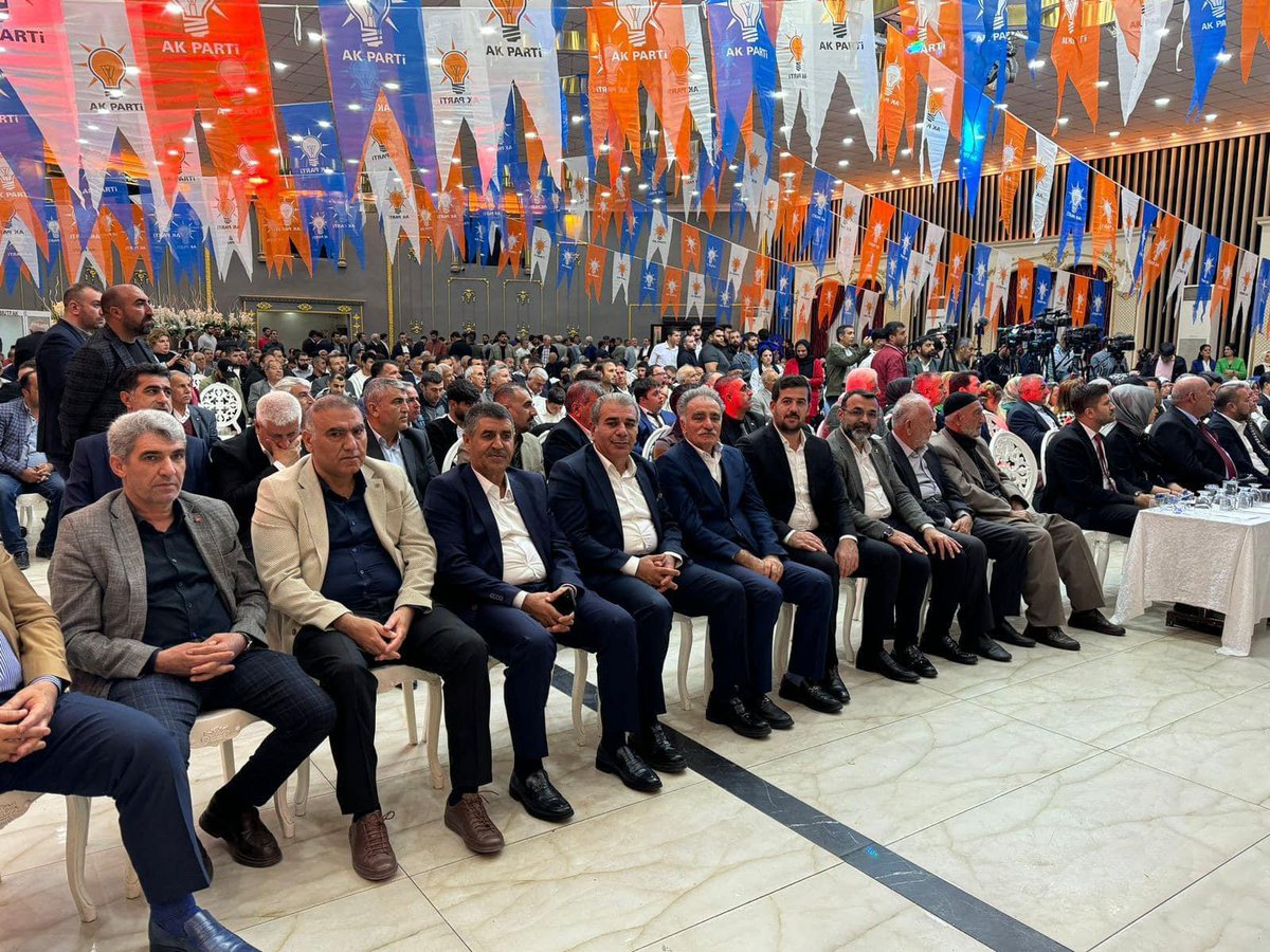 kulp_ak's tweet photo. İlçe Başkanımız sn. Abdulselam Toprak, Sur ilçesi 8. Olağan Kongresine katılım sağladı. Yeniden Sur İlçe Başkanı seçilen sn. Davut Yıldız'a görevinde başarılar dileriz.
@erkankandemir @yukselmuslum27 @RasitOcak @agral_abdullah @Akparti https://t.co/P8vL9480iw