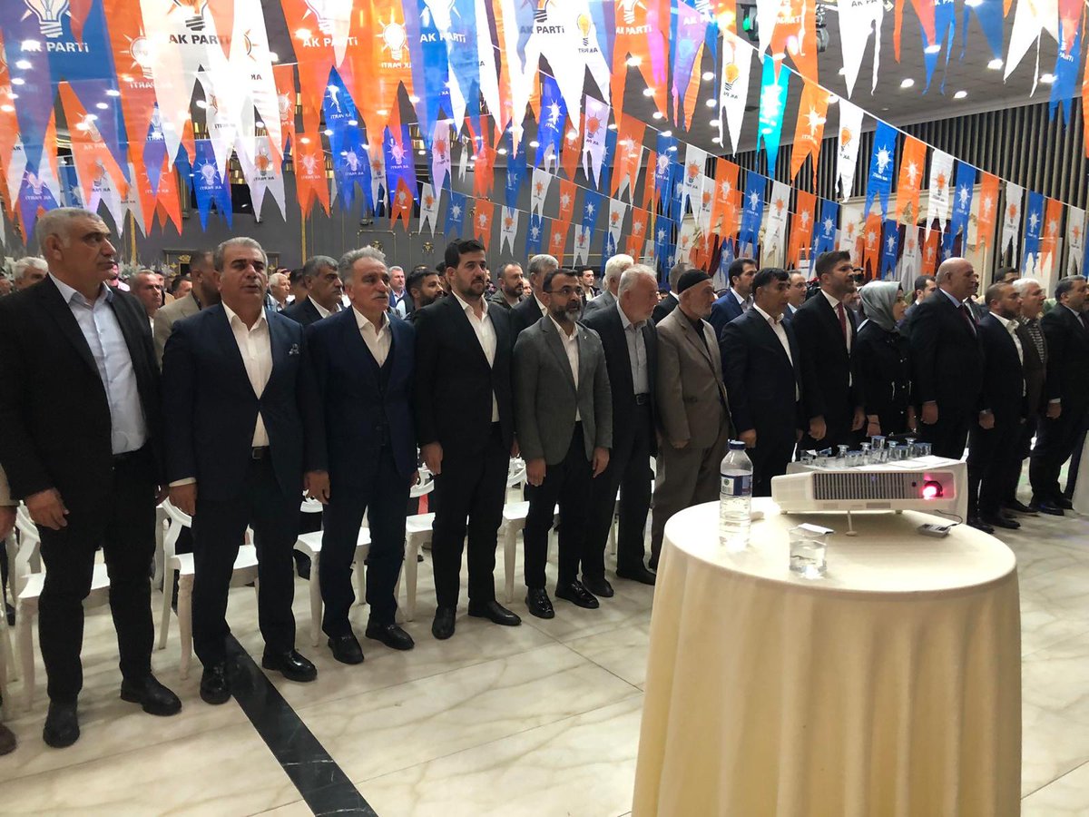 kulp_ak's tweet photo. İlçe Başkanımız sn. Abdulselam Toprak, Sur ilçesi 8. Olağan Kongresine katılım sağladı. Yeniden Sur İlçe Başkanı seçilen sn. Davut Yıldız'a görevinde başarılar dileriz.
@erkankandemir @yukselmuslum27 @RasitOcak @agral_abdullah @Akparti https://t.co/P8vL9480iw