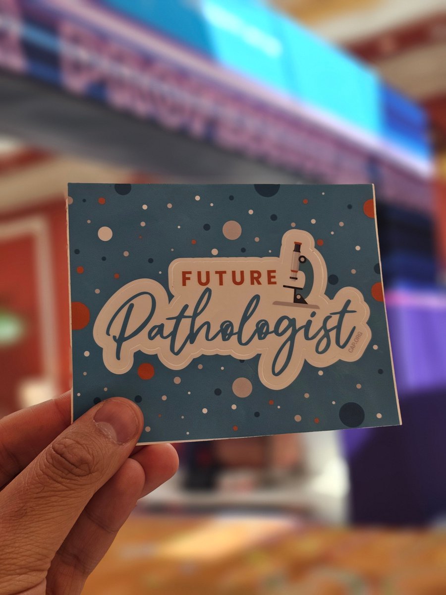 MahmoudOuf94's tweet photo. Future pathologist coming through! 🔬😊#CAP24 #PathologyResidency #FuturePathologist #PathMatch2025 @CAPDCAdvocacy @Pathologists https://t.co/K0i1OnZUsy