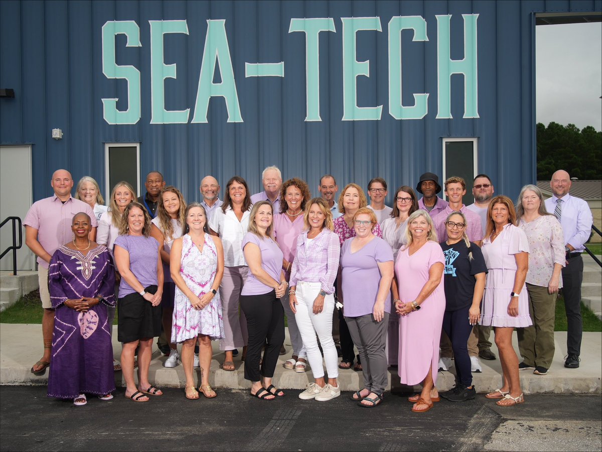Best team in town! I might be a little biased. 😎🐉<a href="/ncseatech/">SEA-TECH</a> <a href="/NewHanoverCoSch/">New Hanover County Schools</a>