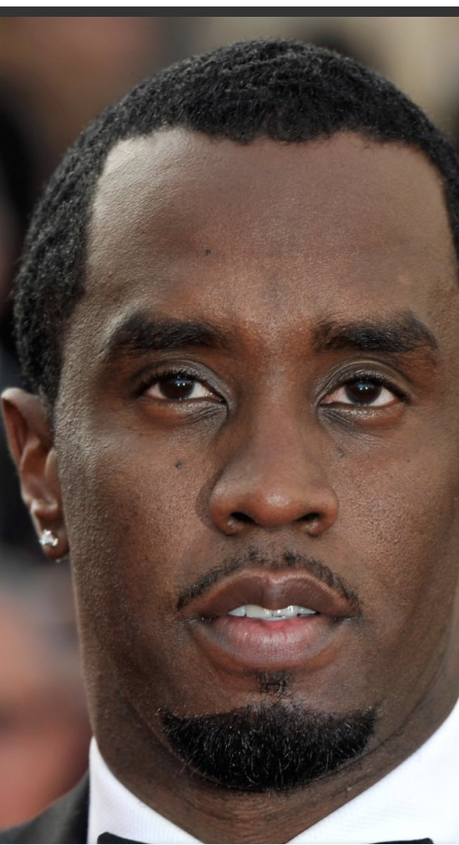 ItsjustmeAliD's tweet image. Is the world just ignoring the fact the real -#diddler -#DiddyCombs  isn’t the one behind bars?