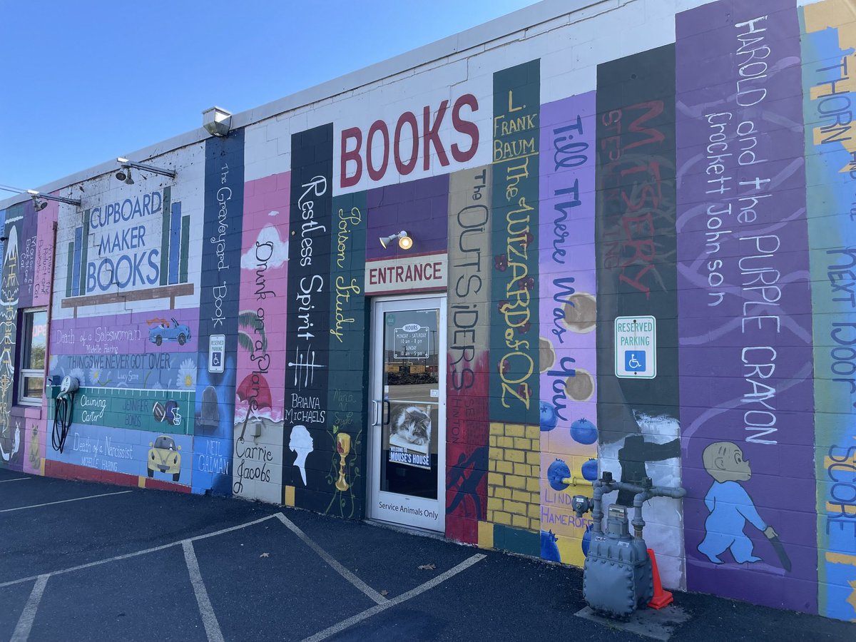 MarycmPhil's tweet photo. Stumbled upon the cutest/coolest bookstore today. Cupboard Maker in Enola, PA. Rows and rows of new and used (even found several of my essays in past Chicken Soup for the Soul) books. #FoundintheWild. The store is also home to friendly felines. 🩶🐈⬛📕#books https://t.co/nNlPVAx8dr